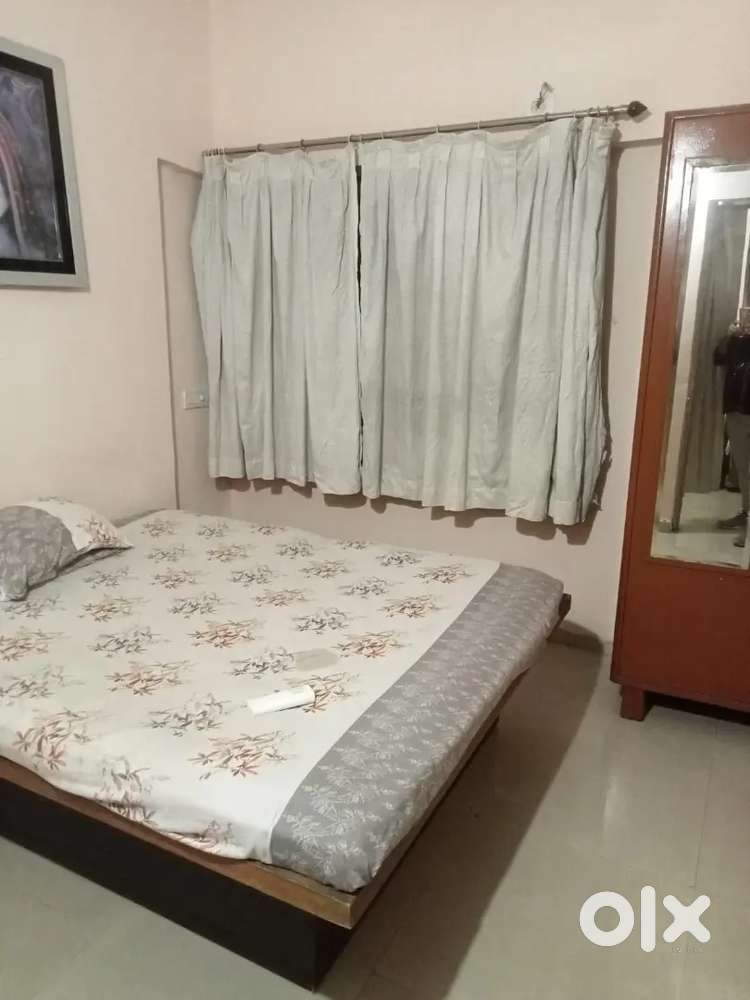 1 bhk fully furnished flat
