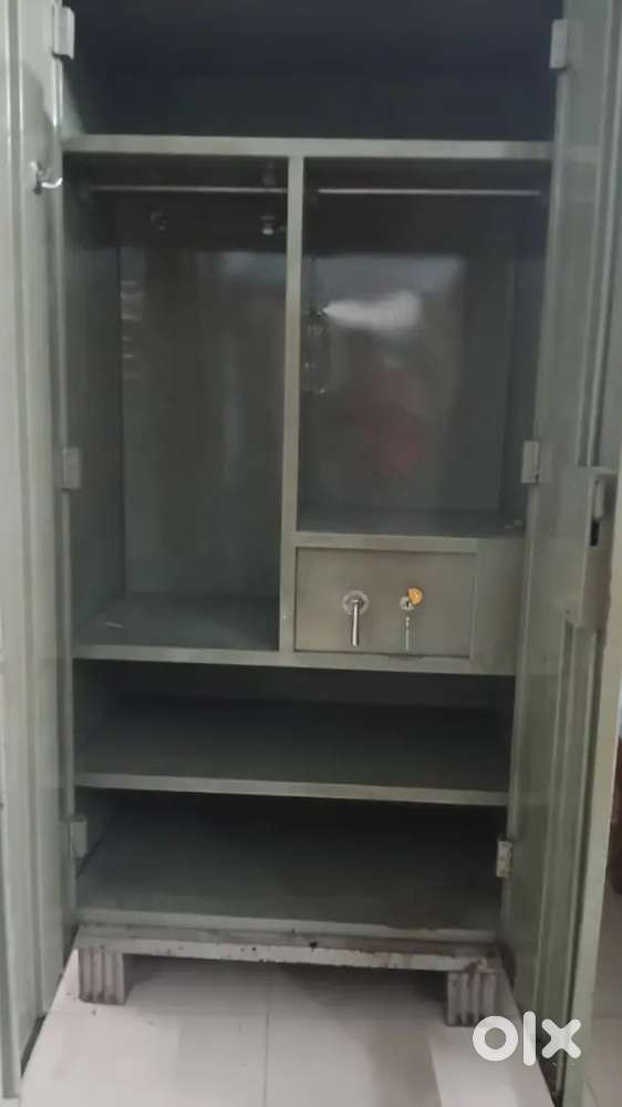 Iron Almirah for urgent sale
