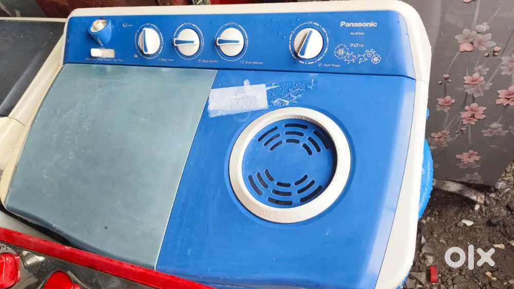 Semi automatic washing Machine available