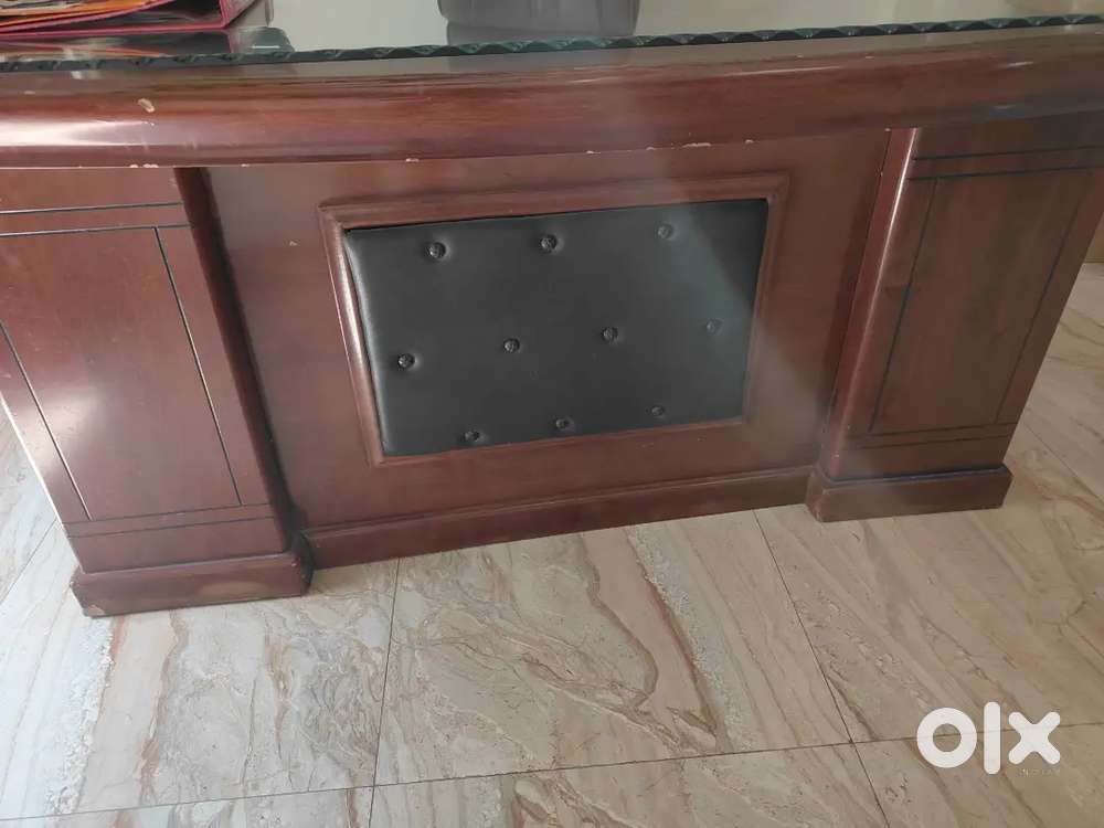 Table + chair + computer