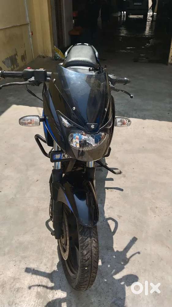 Pulsur 150 DTS ABS Twins Disc, Colour Blue & Black.