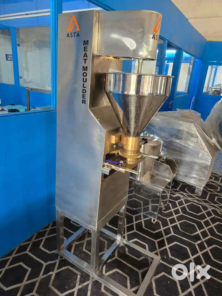 Cola maker, or meat moulder machine