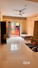 Urgent 2 female flatmate