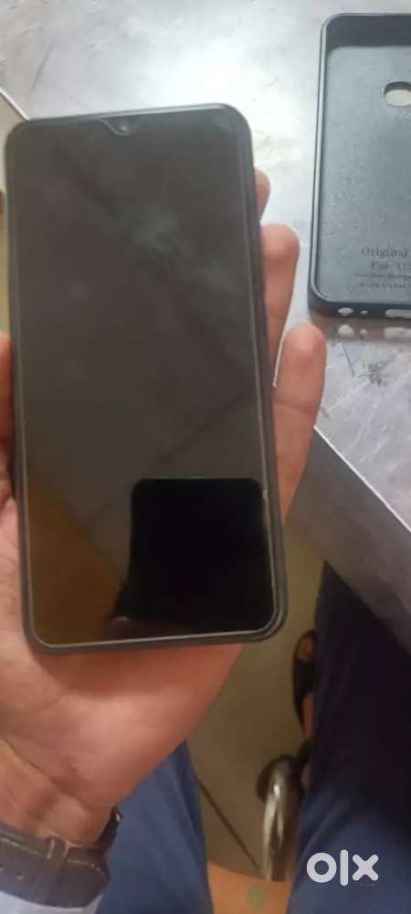 Vivo y17 4gb ram 128 gb memory