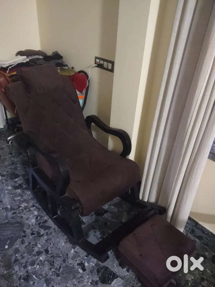 Wooden Swinging chair