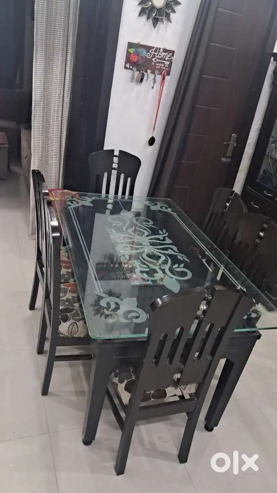 Dinning table 6 chair Glass Top