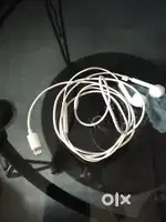 Apple wired earphones