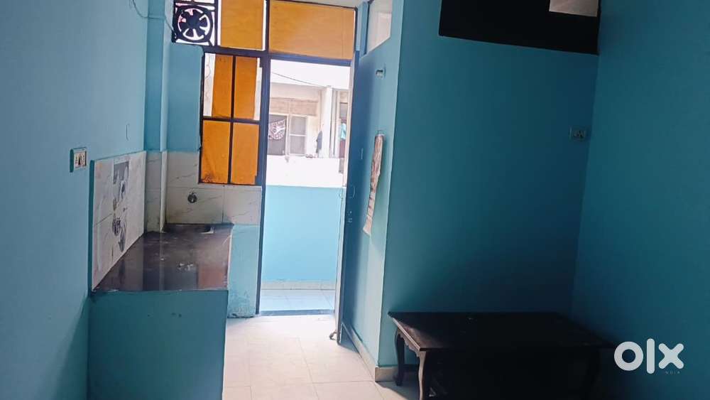 1 room set flat  for rent near sikka hotel baddi