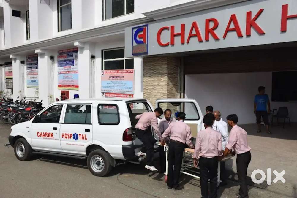 अस्पताल में पुरुष और महिला दोनों आवेदन कर सकते हैं।