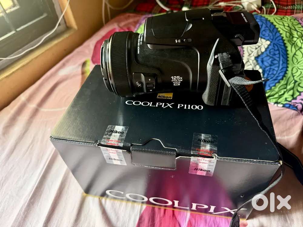 7 days old Nikon P1100 camera for sale