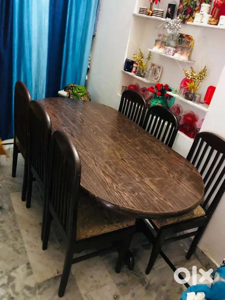 Dining table 6 seater