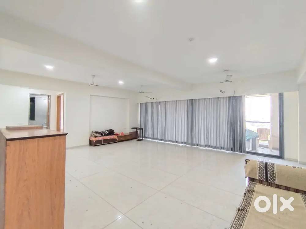 4 BHK FLAT FOR RENT AT PRIME LOCATION KOTESWAR