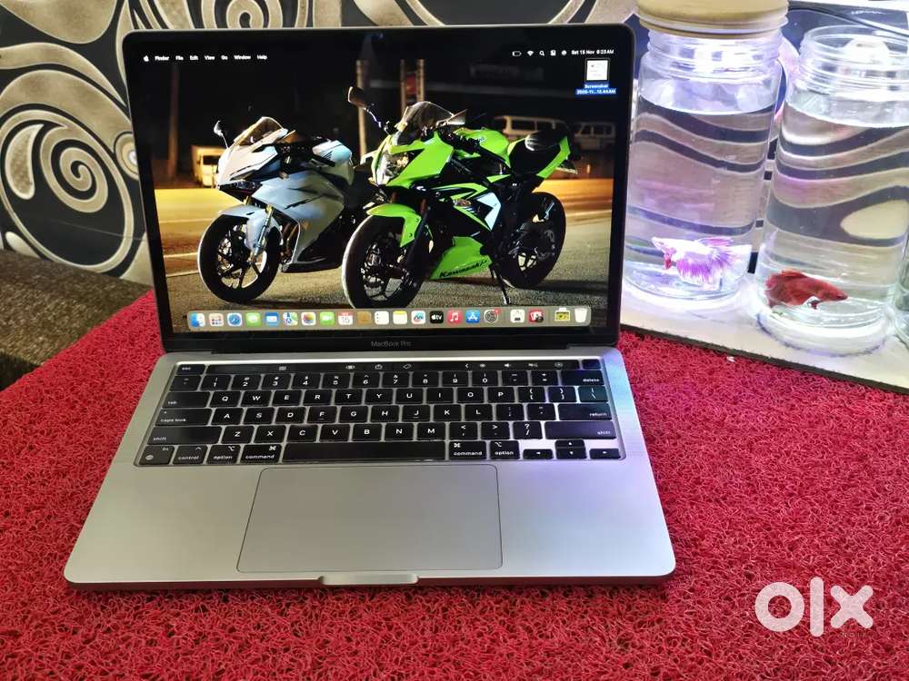 M1 Apple Macbook Pro 16gb Ram 256gb SSD Touchbar Touch ID  100% Health