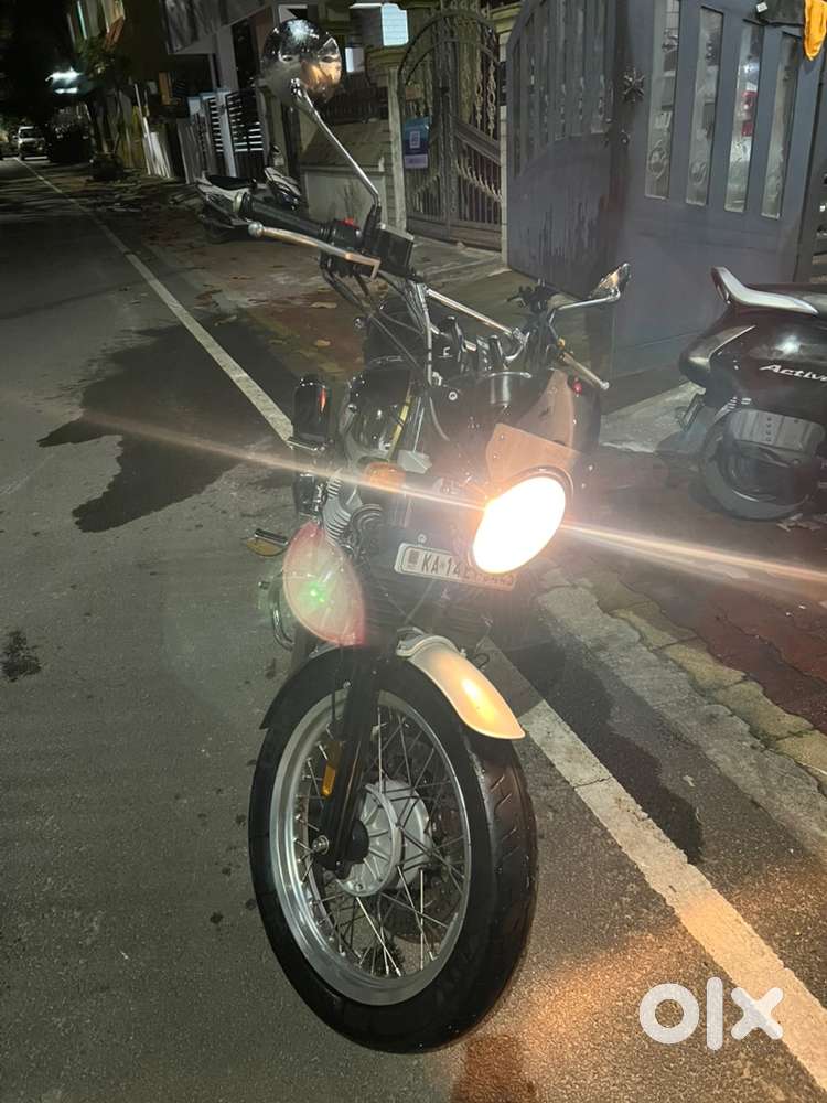 Interceptor 650 2021 BS6 Chrome