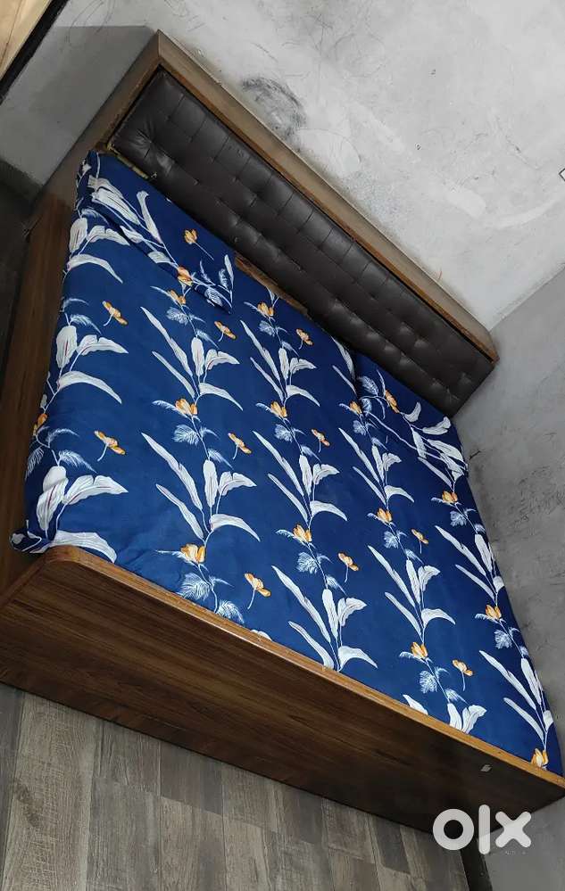 King Size BED