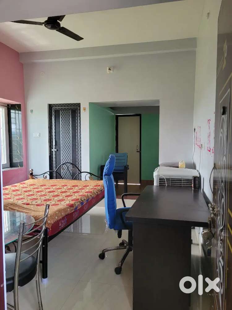 1RK Furnished Room available for Rent