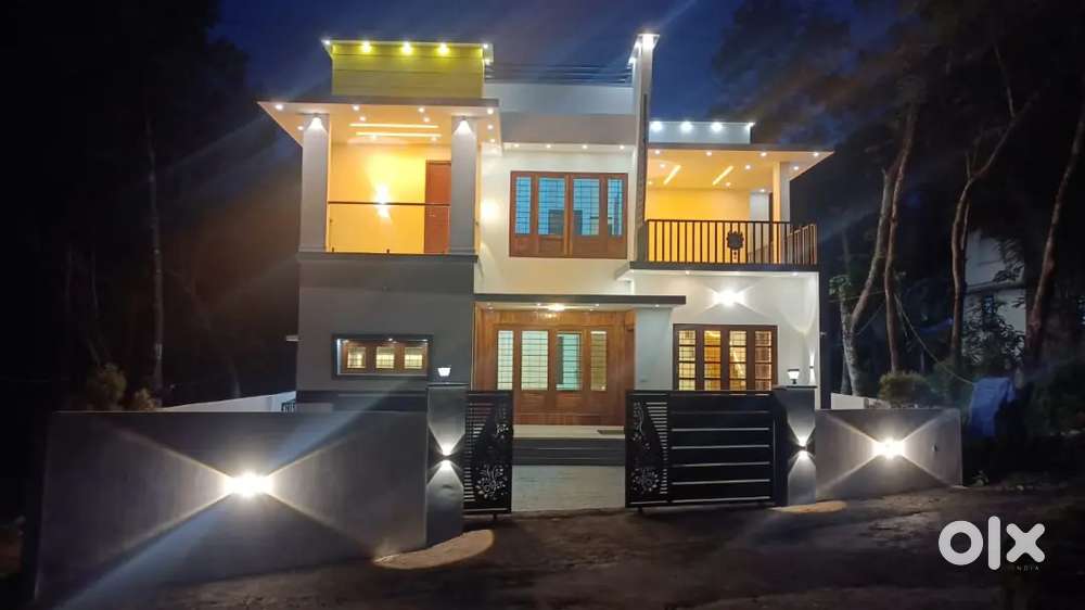 ELEGANT NEW 4BEDROOM 5CENTS 2000SQ FT HOUSE IN KAZHAKKOOTAM, TVM