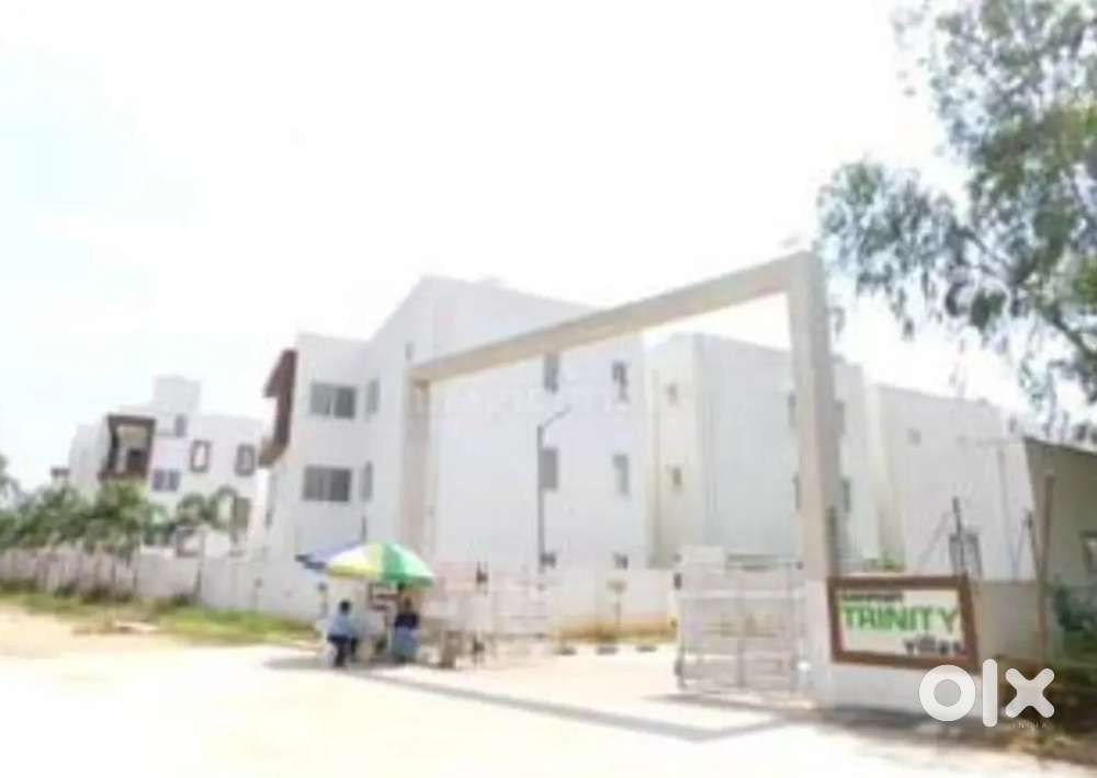 2 BHK corner flat in 3rd floor available for family.