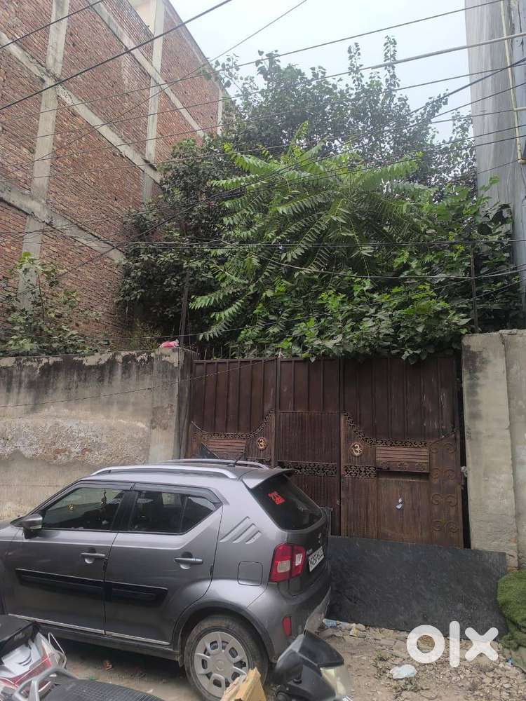 200 sq yards vacant plot madan puri ,Gurgaon