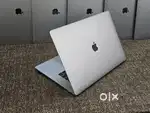 Apple Macbook Pro  i7/16/512/5.5gb Graphics  15inch Retina Touchbar