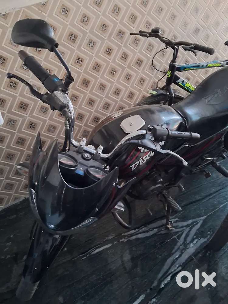 Discover 150 ,2011 model, petrol