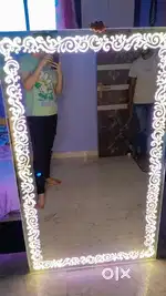 Colour mirror