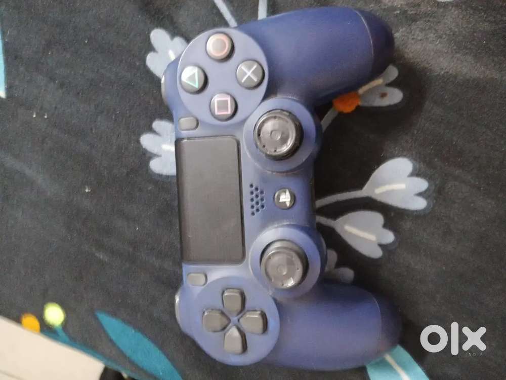 PS4 Controller