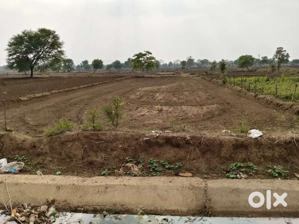 36  डिसमिल जमीन मेन रोड हाइवे में बेचना है