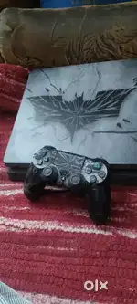 Ps4 slim with original remote