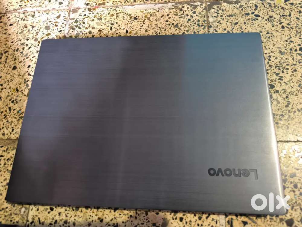 Lenovo laptop core i3 8/500GB SSD