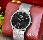 Stylish REESKY Men's Analog Watch – Elegant Silver Mesh Strap