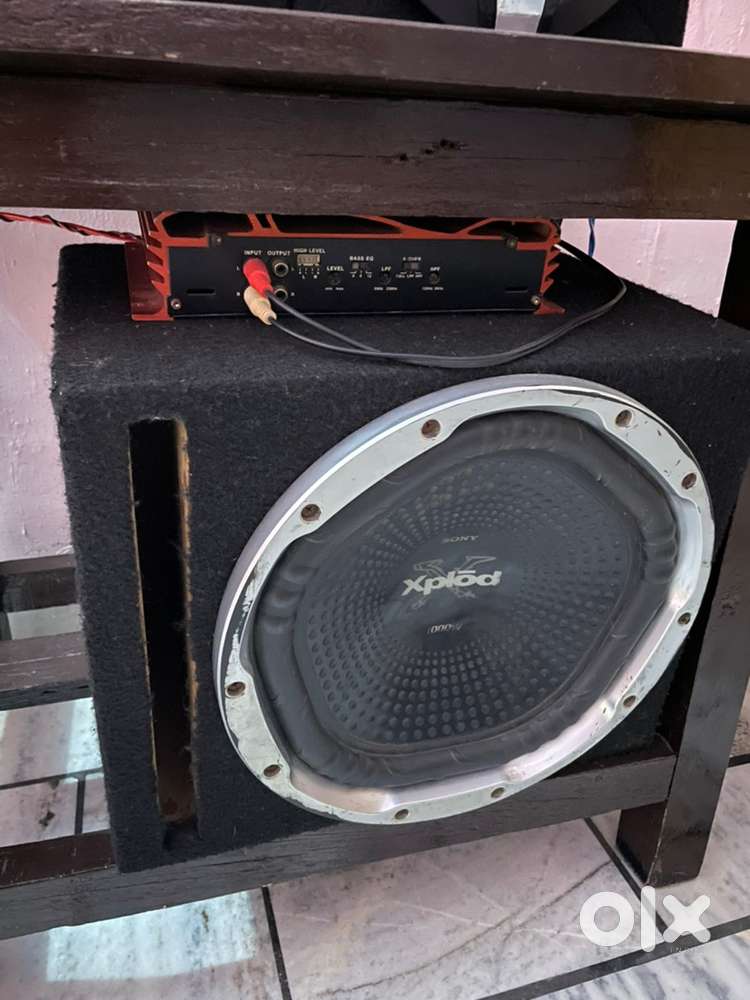 Sony subwoofer 1000watt , amplifier 3200watts , 2 ovals 850 watts