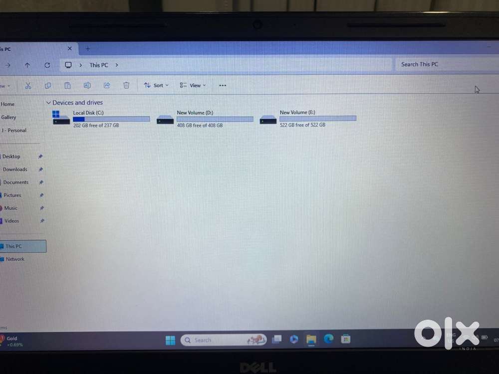 Dell vostro 15-3568- Laptop  i3-6006U  4GB RAM  256GB SSD  1TB HDD