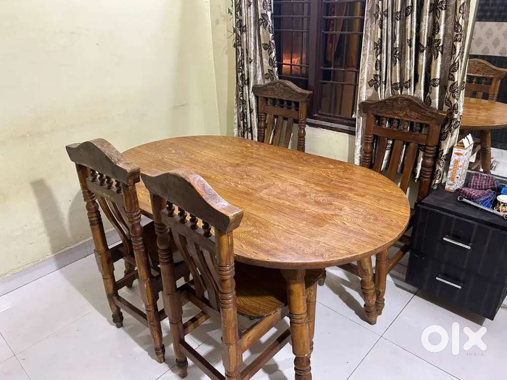 DINING TABLE FOR SALE