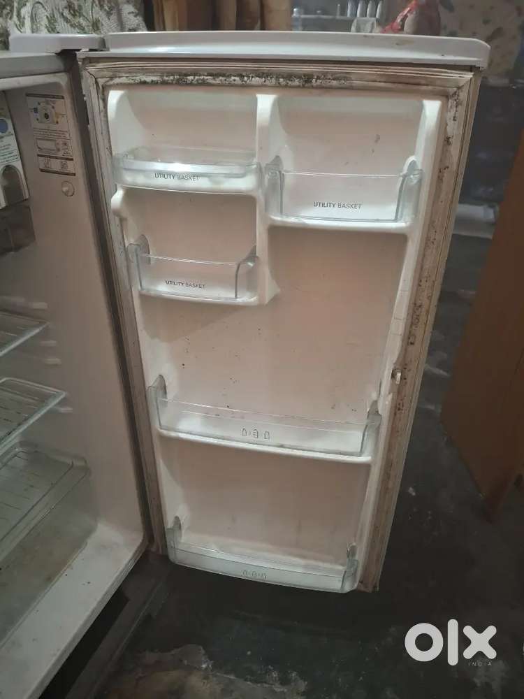 LG 4 star fridge 175 litter