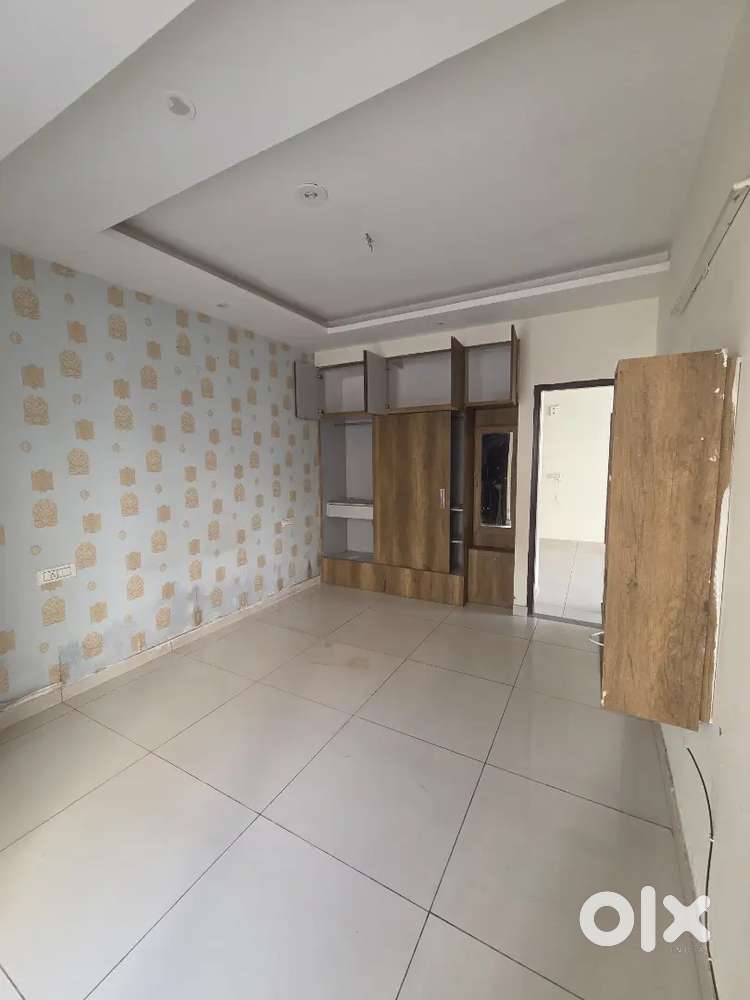 3bhk with lift 1st floor S+4 Both side open side park facing flat