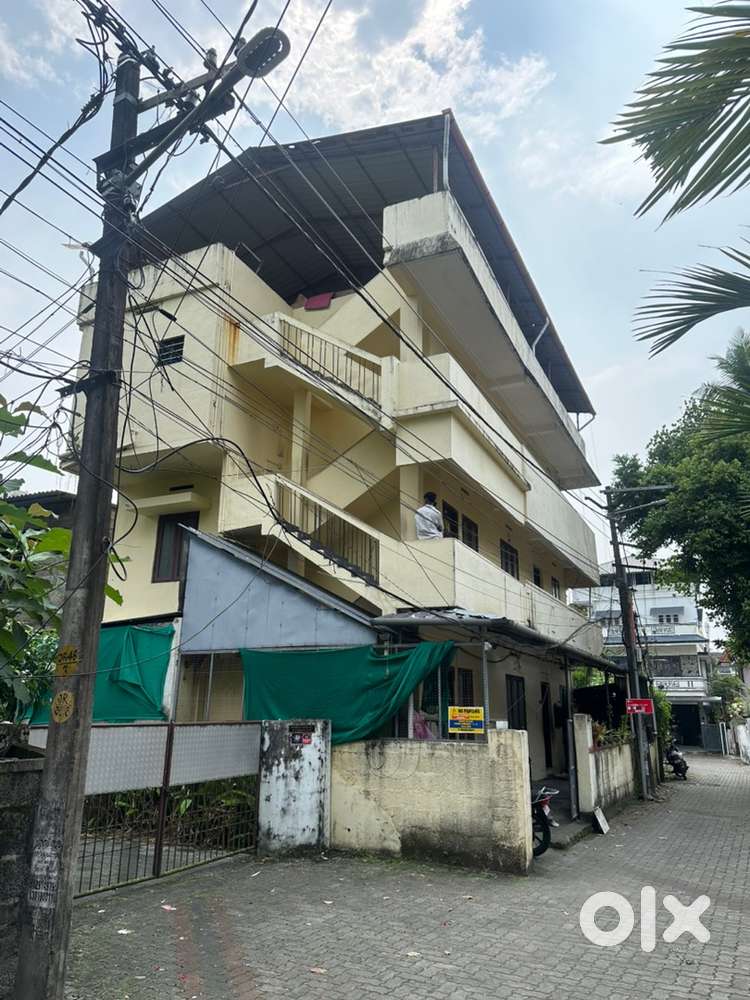 1 Crore 10 Lakhs Building for sale, 40,000 rental income, Palarivattom