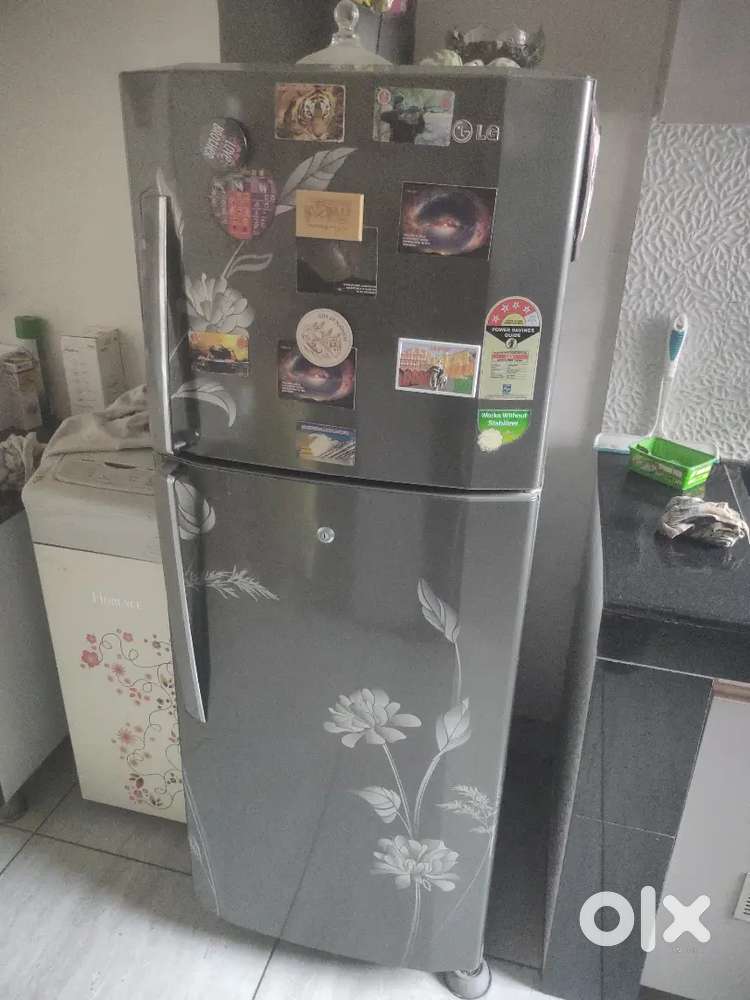 LG 4 STAR DOUBLE DOOR FRIDGE FULLY WORKING CONDITION 240 LTRS.