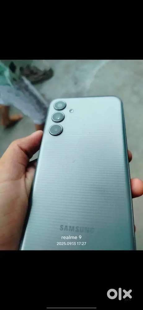 New conditon and 3 months old only with bill box and charger