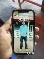 iPhone 12.