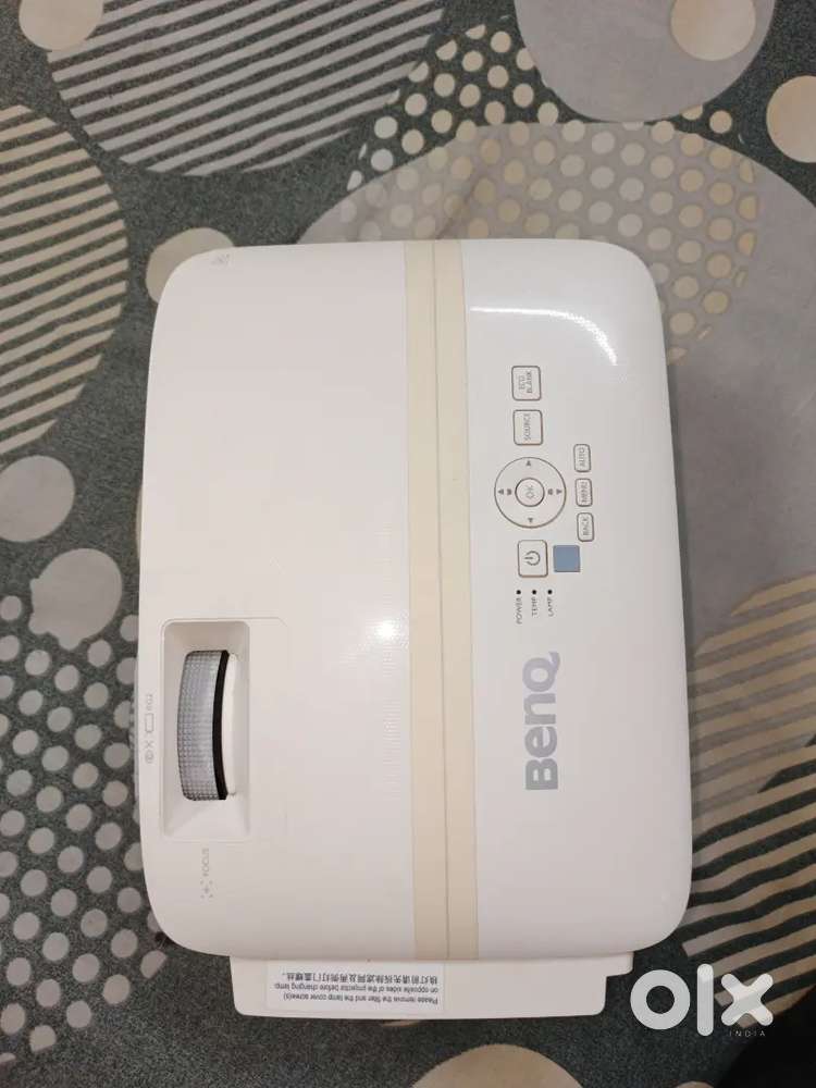 BenQ DX808ST Projector