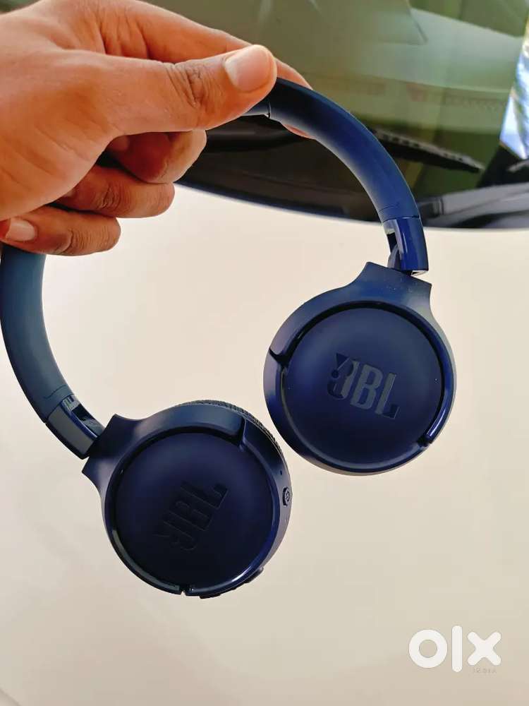 JBL 520 BT Bluetooth headphones