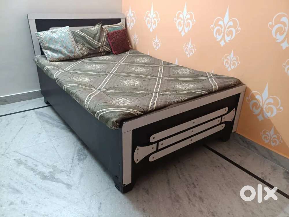 King size bed 4x6