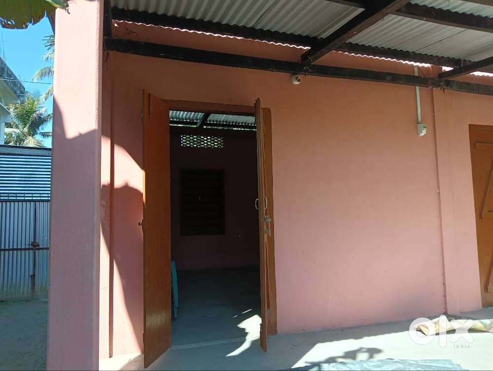 Three room available for rent