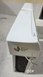 Midea 1 ton non inverter R32. 2no