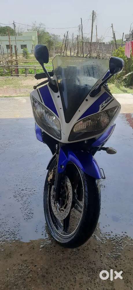 R15 V2 full condition