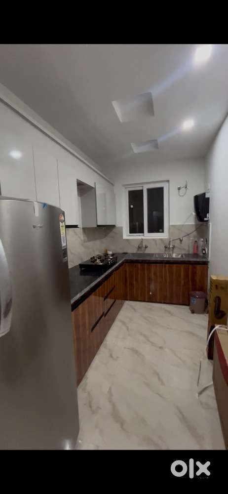 Luxury 3BHK with Balcony fully independent (owner free) 3HK for rent.