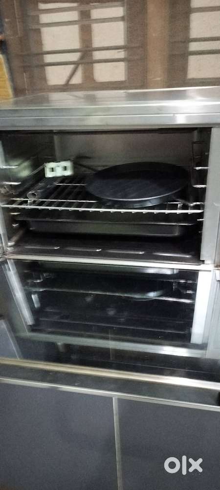 Oven toaster and grill