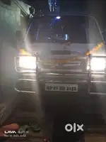 School van chalane ke driver chahiye