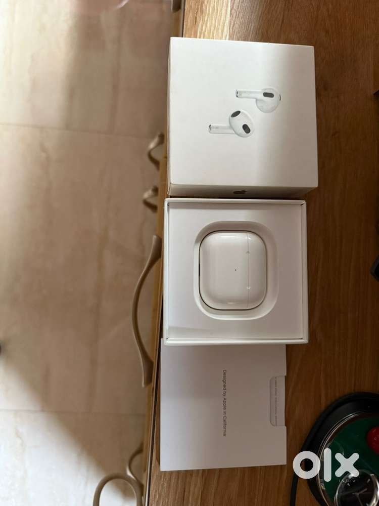 Apple airpods generation 3 ( open box but unused).